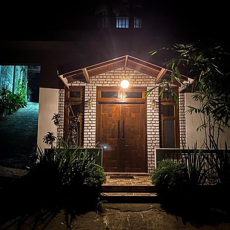 Enara Luxury Stay Katugastota Exterior photo