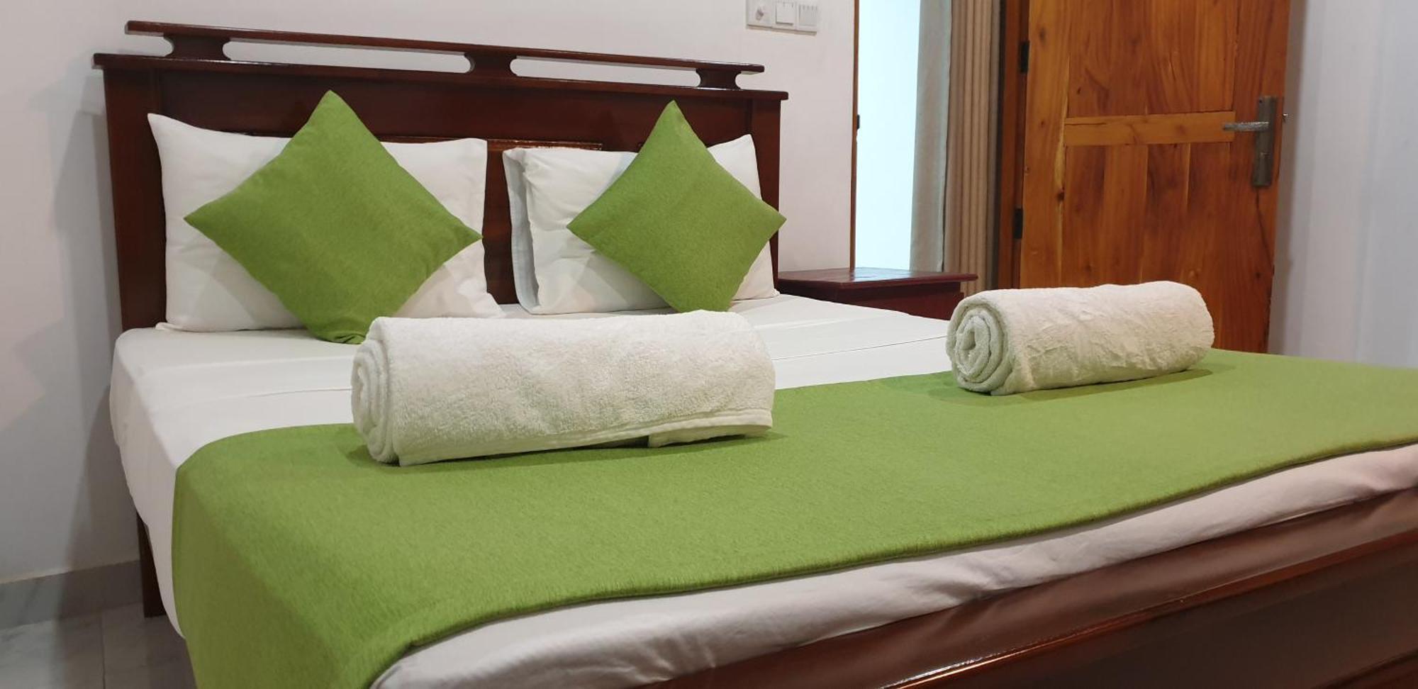 Enara Luxury Stay Katugastota Exterior photo